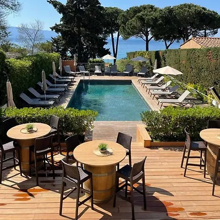 La Pinede Hotel 3*