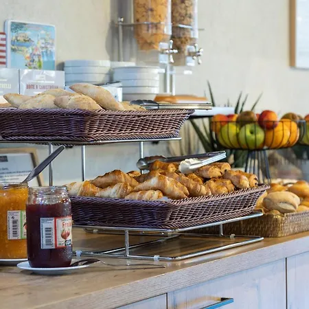 La Pinède 3* Ajaccio (Corsica)