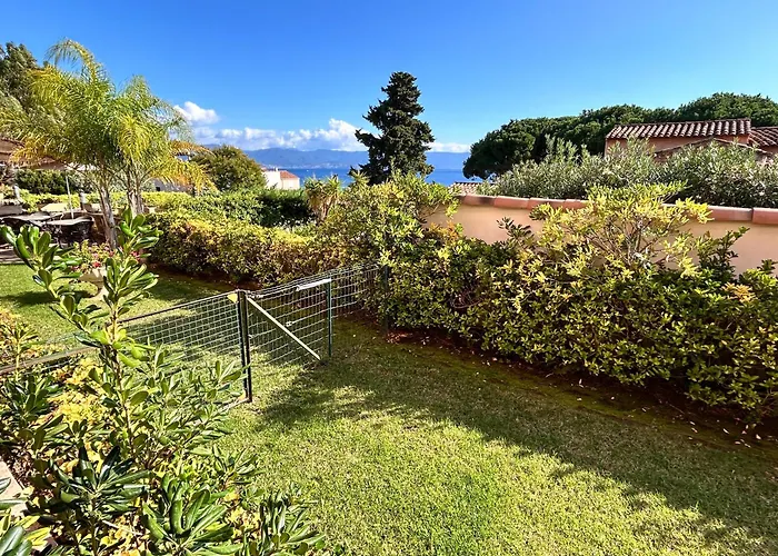 La Pinede 3* אז'אקסיו