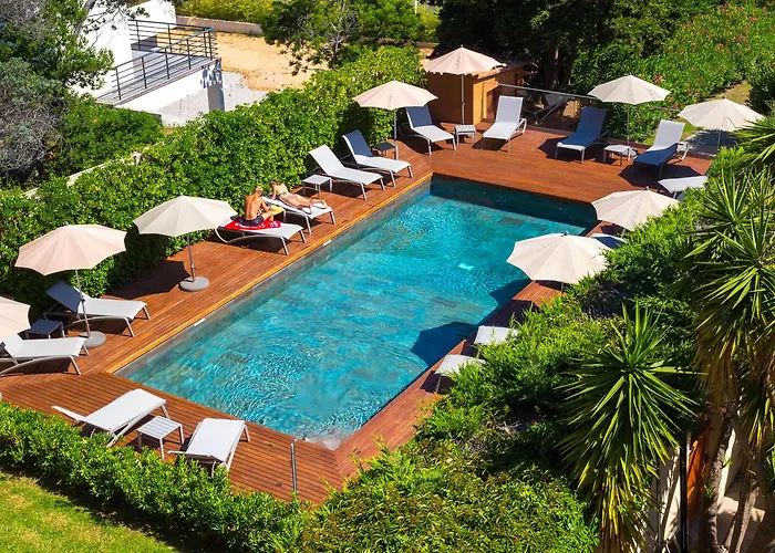 La Pinede מלון אז'אקסיו